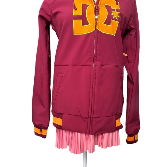 DC Soft Shell Burgundy Jacket Size XS - Picture 4 of 11